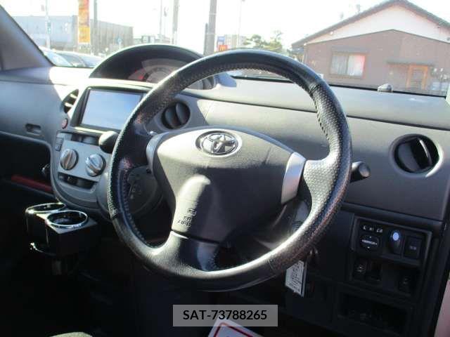 Toyota SIENTA 2011-08 211947-8