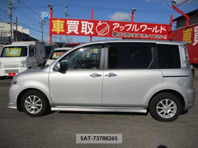 Toyota SIENTA 2011-08 211947-4