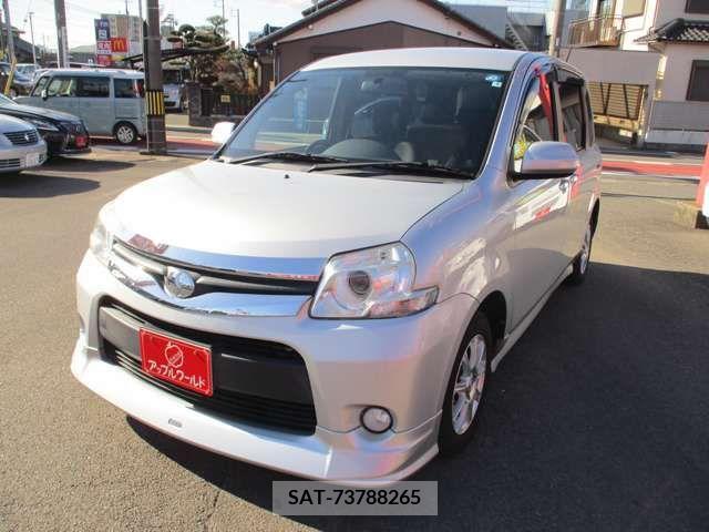 Toyota SIENTA 2011-08 211947-2