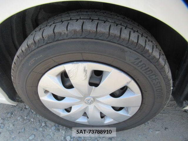 Toyota COROLLA AXIO 2017-03 357999-2