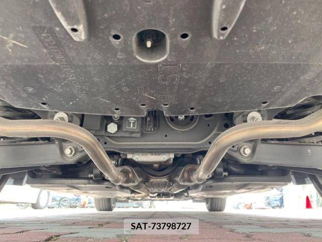 Lexus IS 2019-06 300092-19