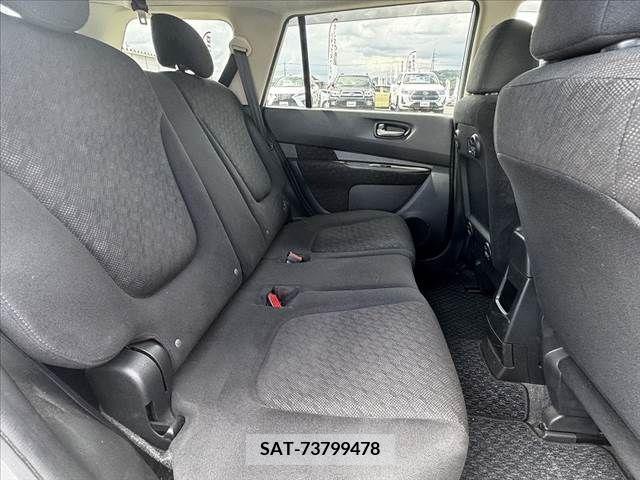 Nissan Wingroad 2016-03 320428-17