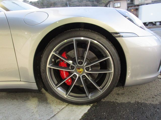 Porsche 911 2020-09 1613-13