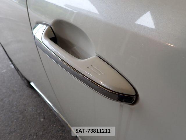 Toyota HARRIER 2017-10 391123-8