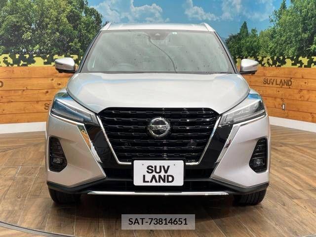 Nissan KICKS 2023-03 377984-14