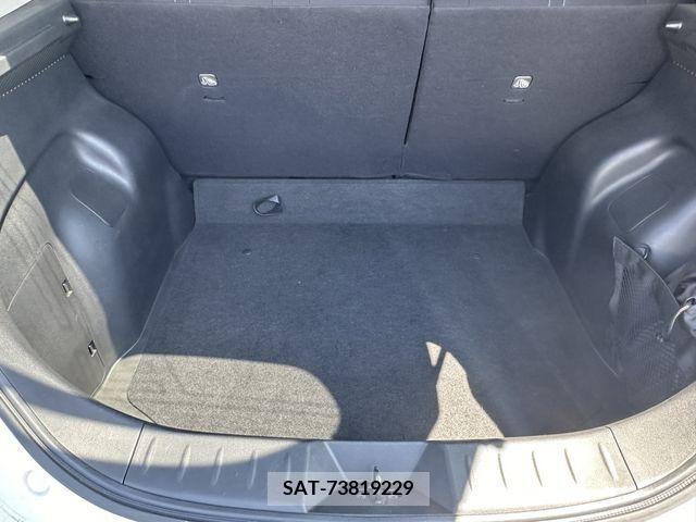 Nissan LEAF 2017-10 383163-14