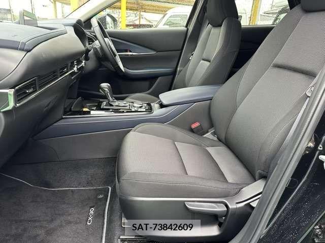 Mazda CX-30 2022-03 295611-2