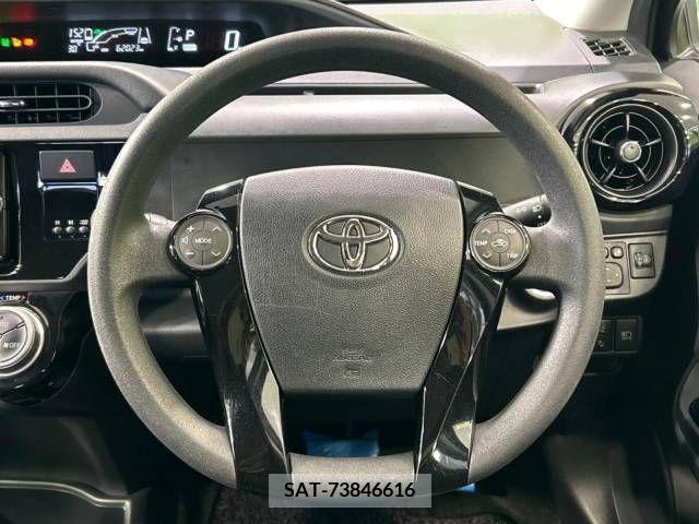 Toyota AQUA 2017-02 356224-11