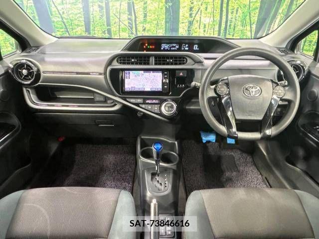 Toyota AQUA 2017-02 356224-1