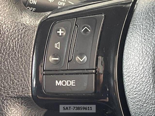 Toyota VITZ 2017-04 382099-7