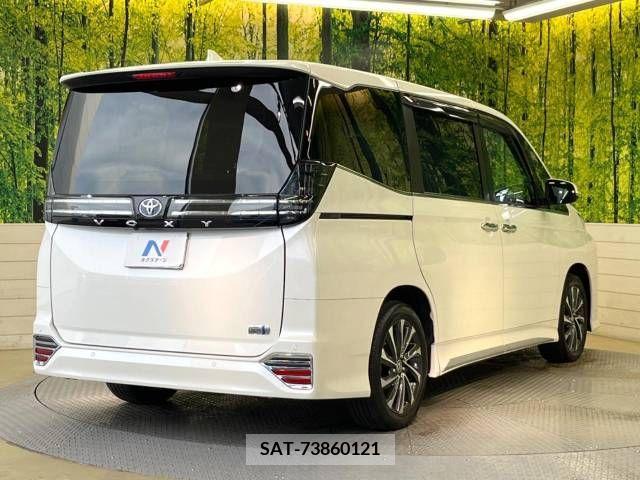 Toyota VOXY HYBRID 2023-01 336815-17