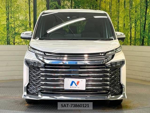 Toyota VOXY HYBRID 2023-01 336815-14
