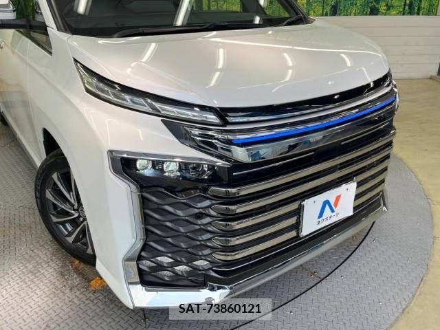 Toyota VOXY HYBRID 2023-01 336815-12