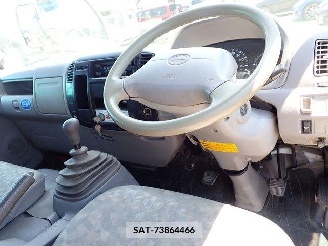 Hino DUTRO 2011-02 359475-1