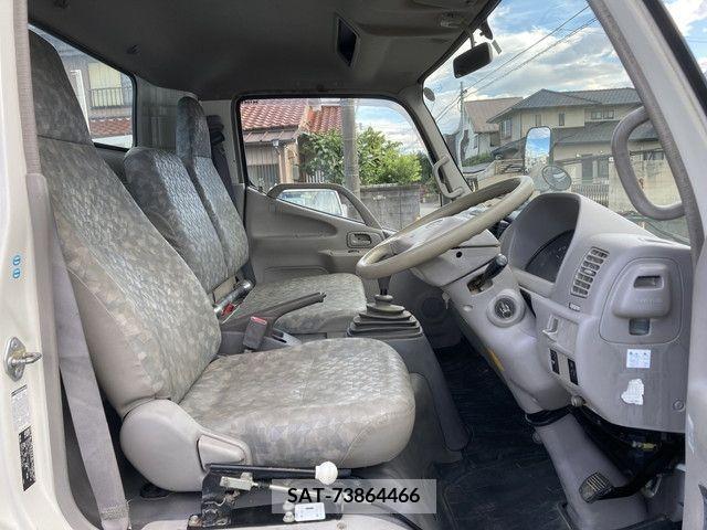Hino DUTRO 2011-02 359475-12