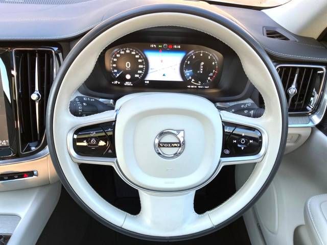 Volvo V60 2018-09 182478-10