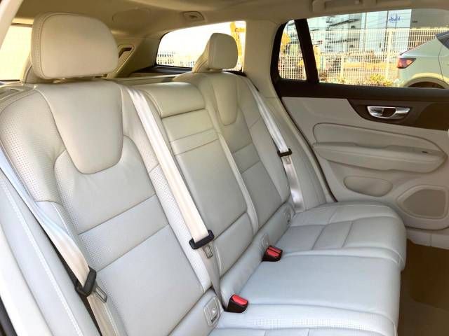 Volvo V60 2018-09 182478-12