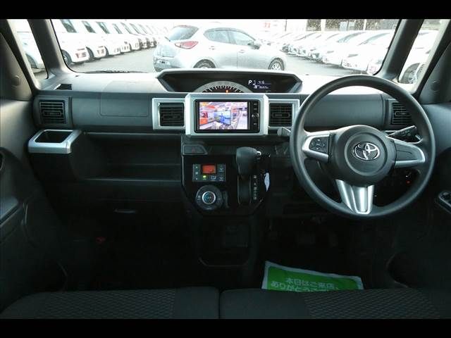 Toyota Pixis Mega 2017-06 28683-2