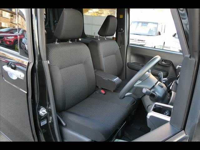 Toyota Pixis Mega 2017-06 28683-8