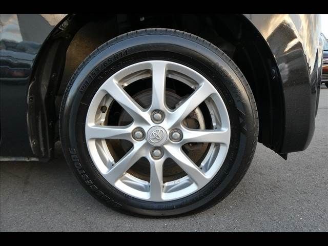 Toyota Pixis Mega 2017-06 28683-7