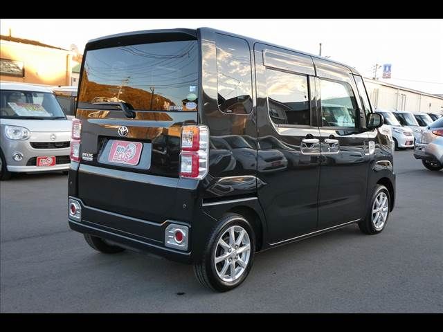 Toyota Pixis Mega 2017-06 28683-16