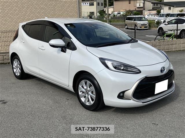 Toyota AQUA 2023-01 313352-3