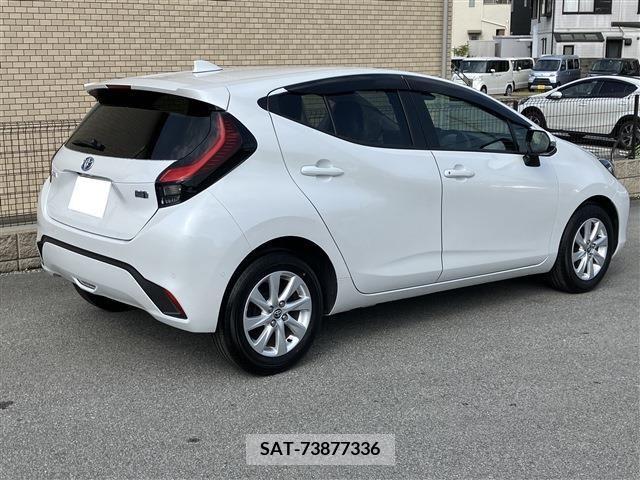Toyota AQUA 2023-01 313352-1