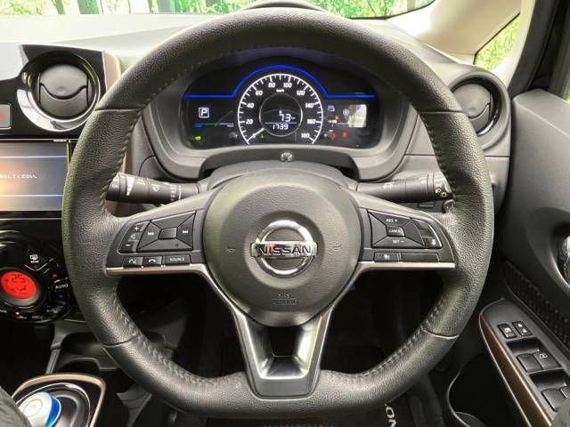 Nissan NOTE 2018-10 28820-11