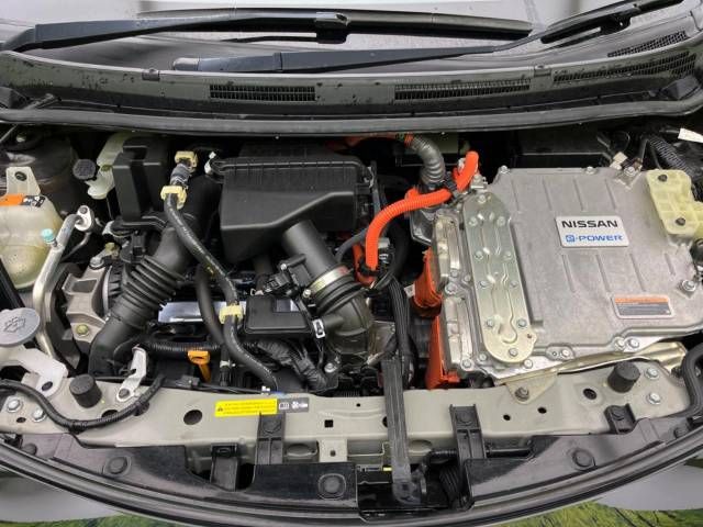 Nissan NOTE 2018-10 28820-18