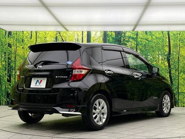 Nissan NOTE 2018-10 28820-17
