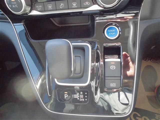 Nissan SERENA 2020-11 182215-15