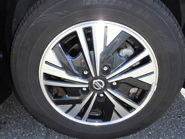 Nissan SERENA 2020-11 182215-28