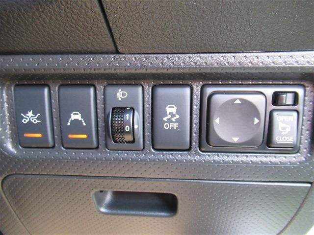 Nissan NV150 AD 2021-03 183310-14