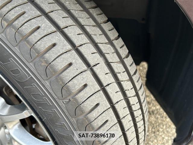 Toyota AQUA 2016-03 389280-5