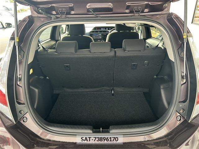 Toyota AQUA 2016-03 389280-17