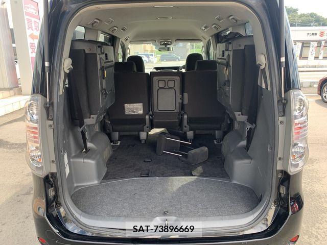 Toyota VOXY 2010-03 200941-12