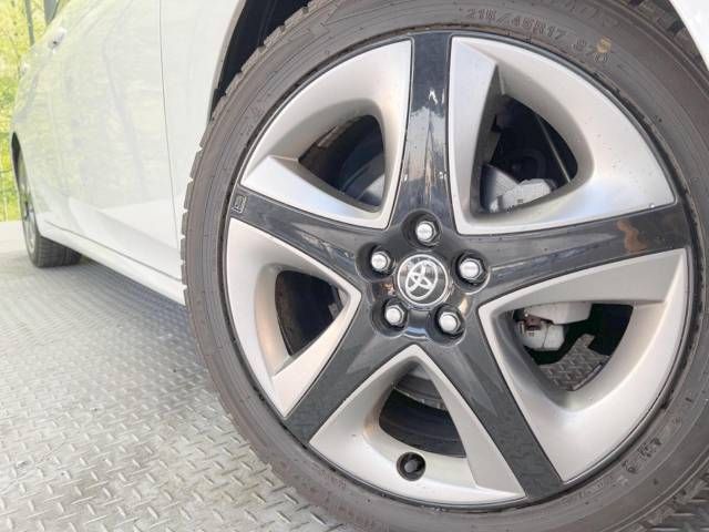 Toyota PRIUS 2019-05 180979-13