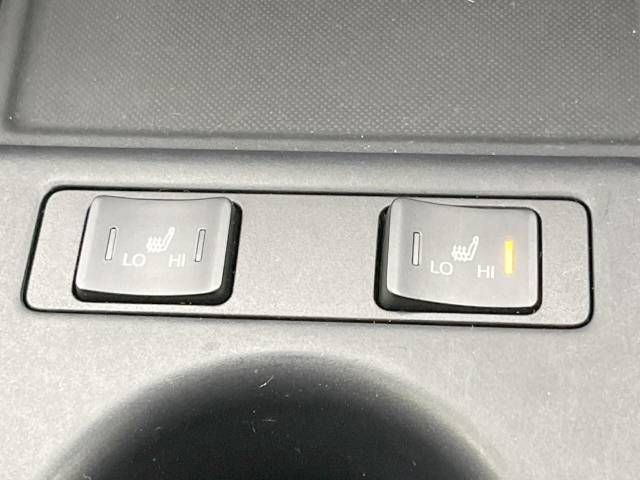 Toyota PRIUS 2019-05 180979-6