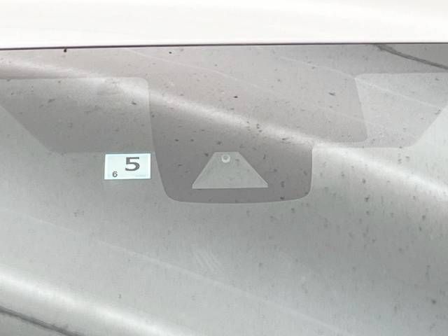 Toyota PRIUS 2019-05 180979-5