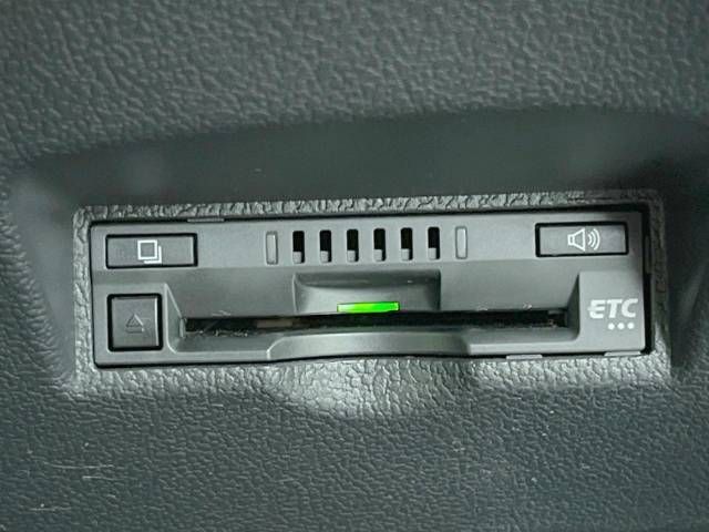Toyota PRIUS 2019-05 180979-7