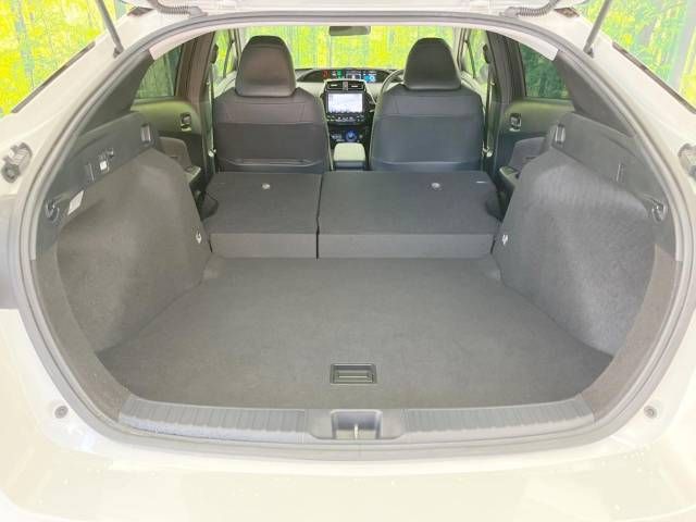 Toyota PRIUS 2019-05 180979-10