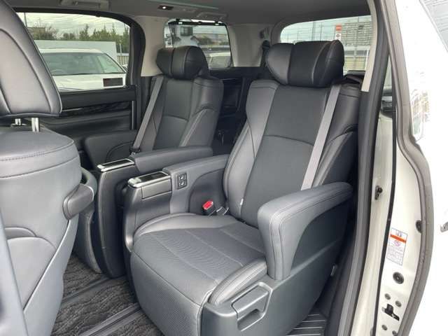Toyota ALPHARD HYBRID 2021-08 7238-19