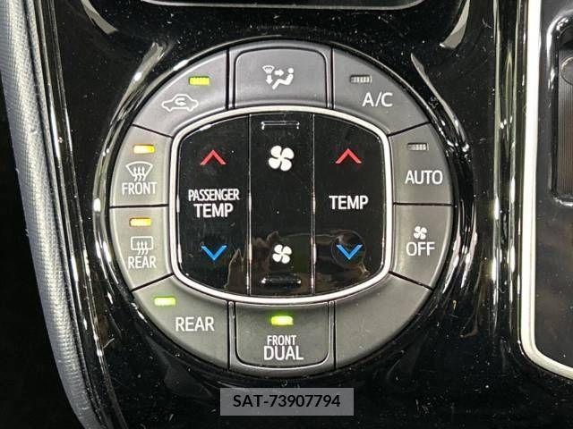 Toyota VOXY 2017-03 288917-6