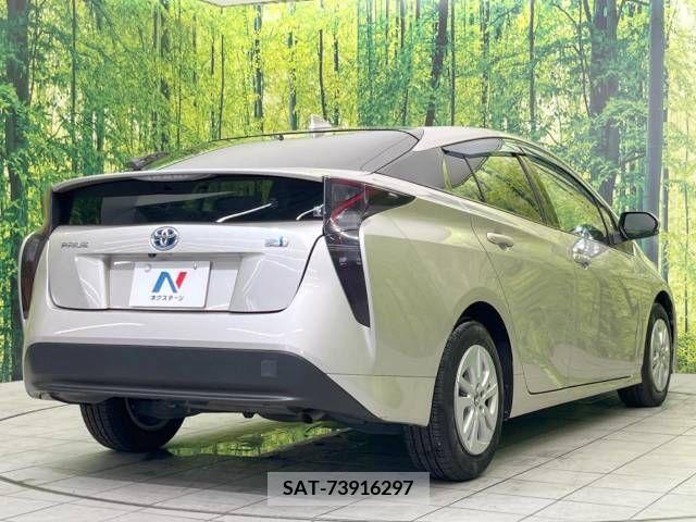 Toyota PRIUS 2016-05 348174-17