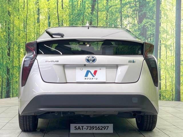 Toyota PRIUS 2016-05 348174-15