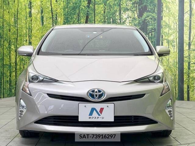 Toyota PRIUS 2016-05 348174-14