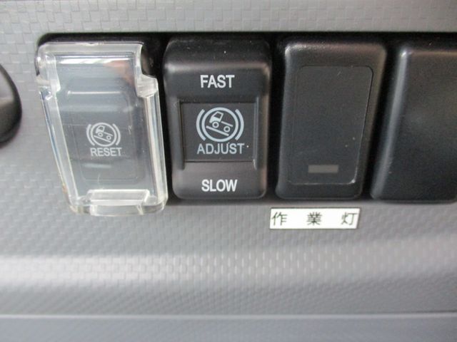 Isuzu FORWARD 2015-08 7727-11