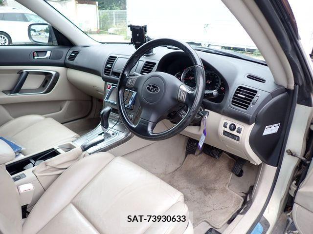 Subaru OUTBACK 2004-07 301058-1