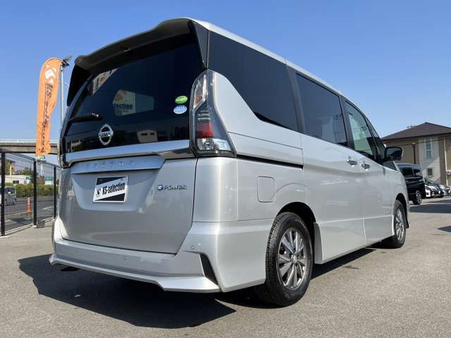 Nissan SERENA 2018-08 188227-1