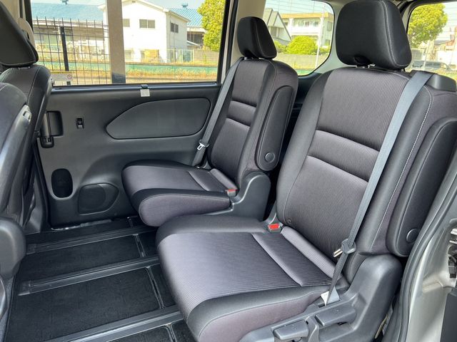 Nissan SERENA 2018-08 188227-17